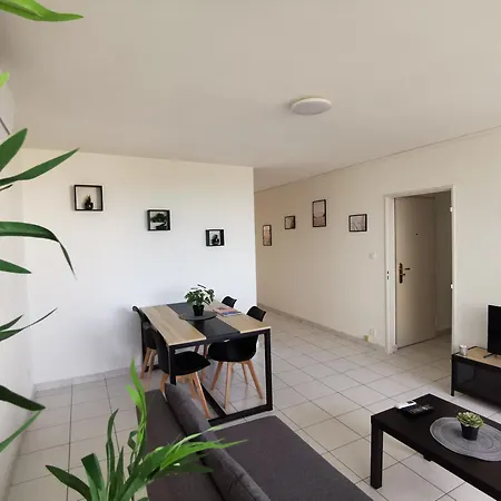 Appartement Refait A Neuf, Climatise Avec Vue Mer Et Montagne, Avec Place De Parking Privative Saint-Cyprien  Exterior photo