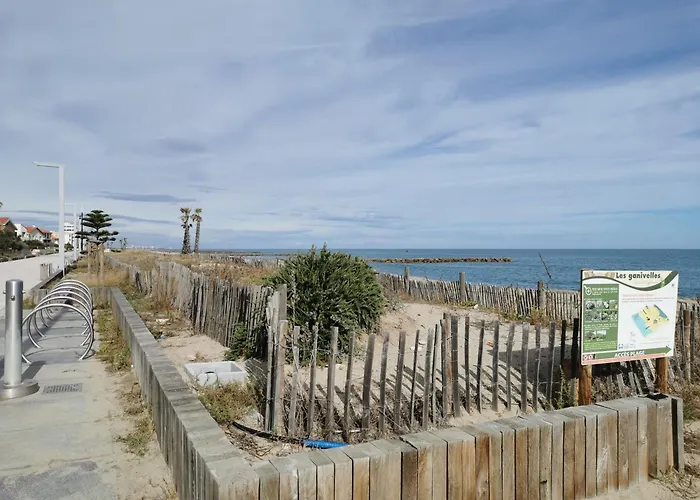 Appartement Refait A Neuf, Climatise Avec Vue Mer Et Montagne, Avec Place De Parking Privative